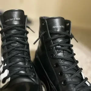Alexander McQueen | Shoes | Black Alexander Mcqueen Boots 